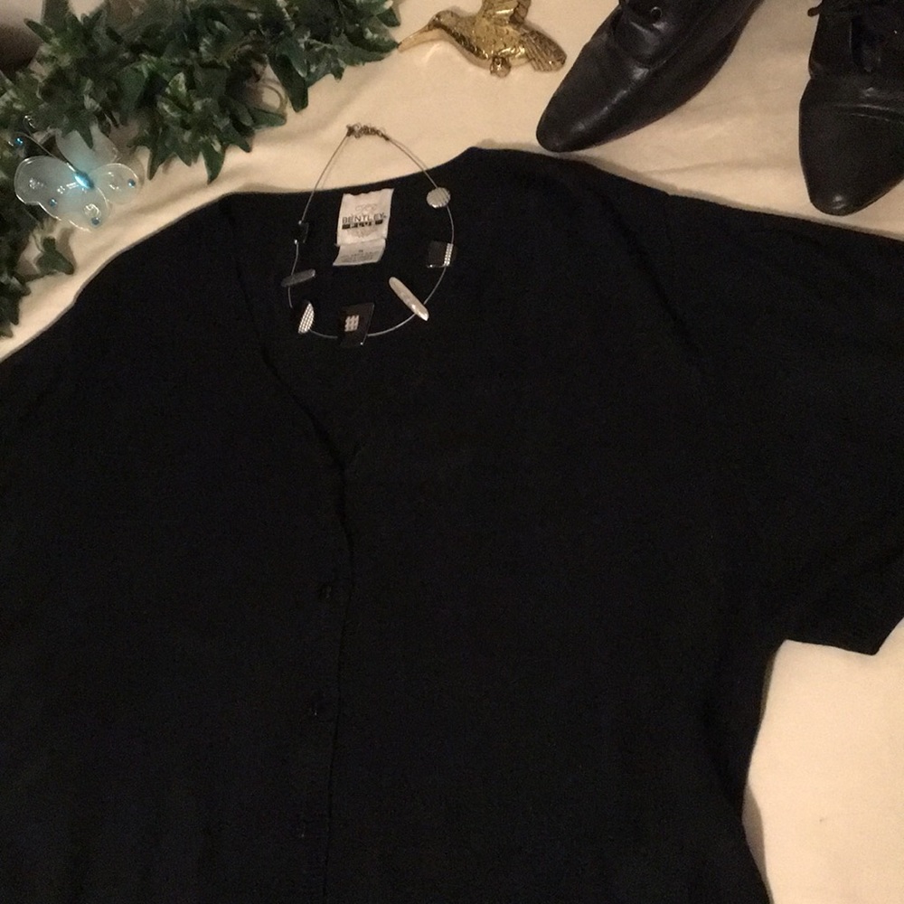 Bentley Short Sleeve Lightweight Sweater - Picture 2 of 8